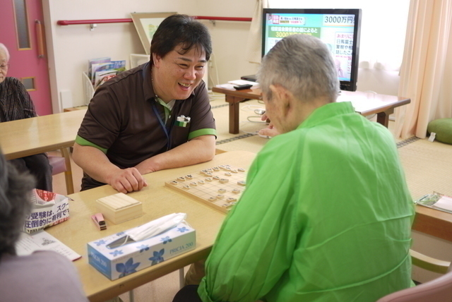 main2_dcvirdxv4fi7b0l9jwvn